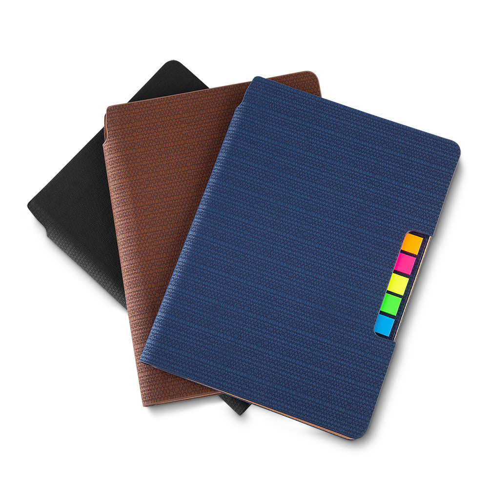 Caderno de anotações, com sticky notes